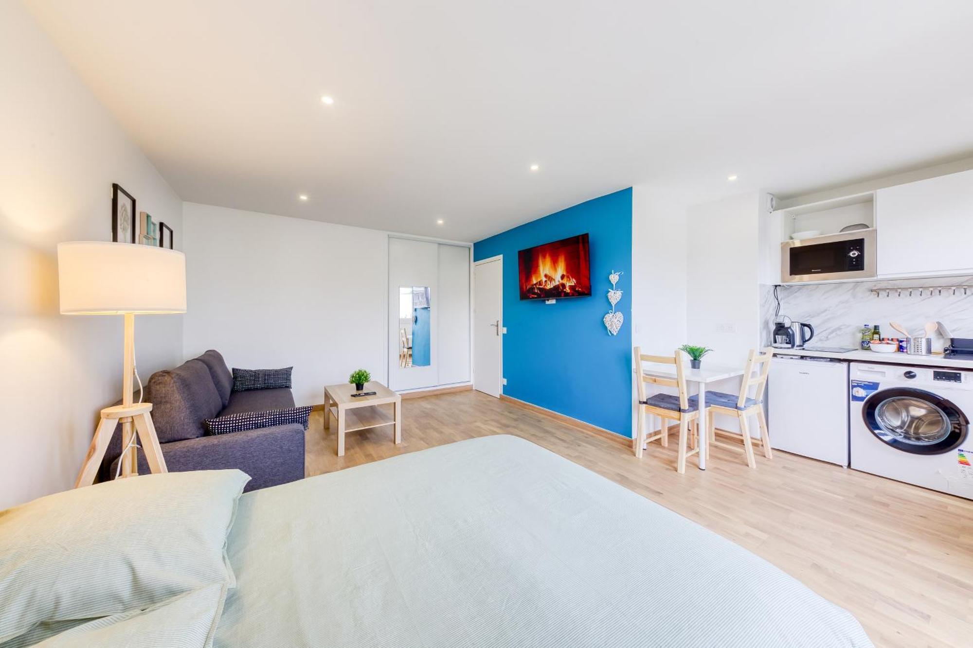 Entier Proche La Defense & Paris & Hopital De Colombes - Parking Prive Apartment